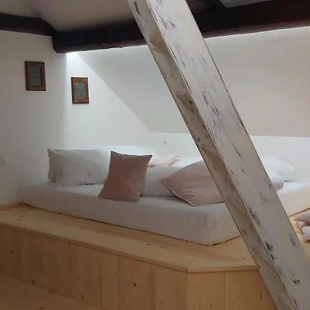 Javorek Appartement *